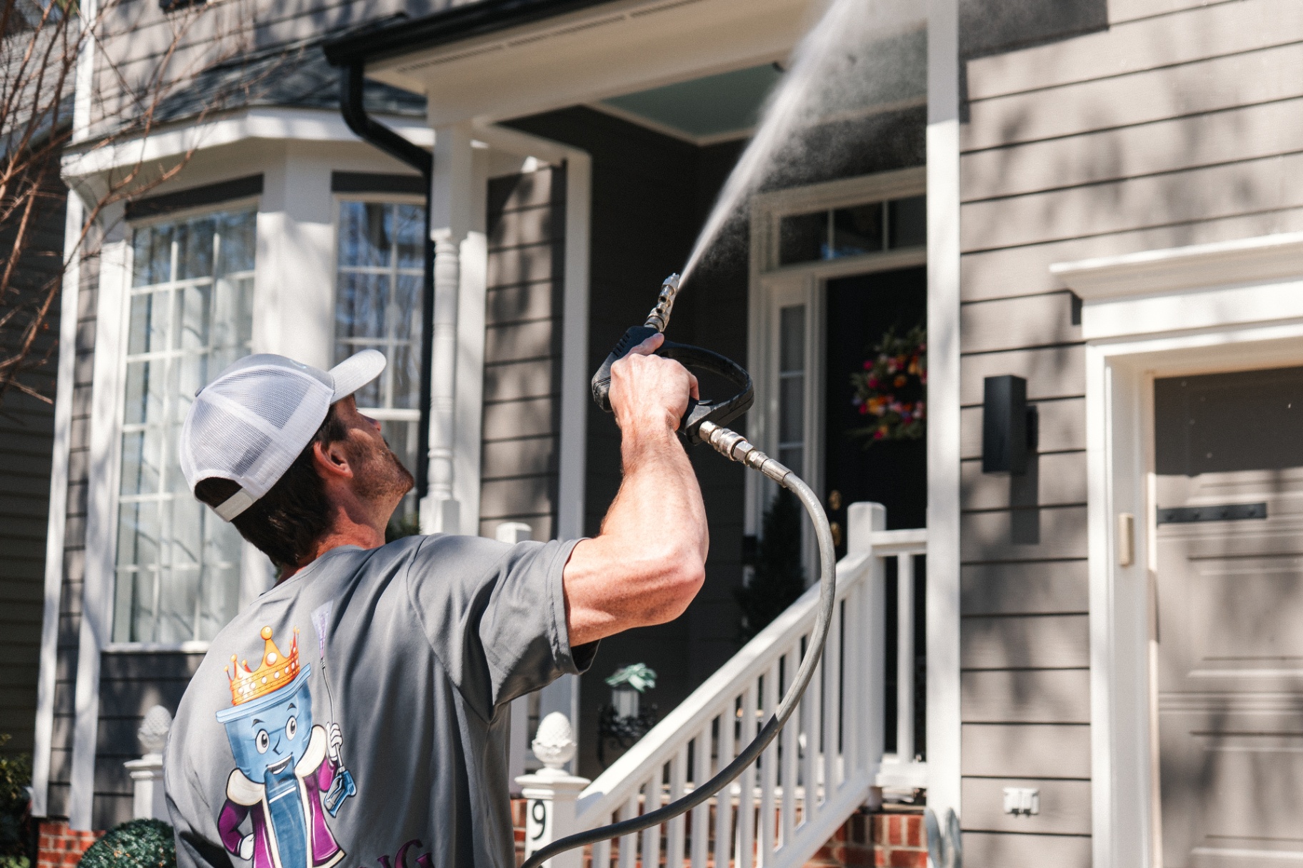 Can King pressure washing a home exterior